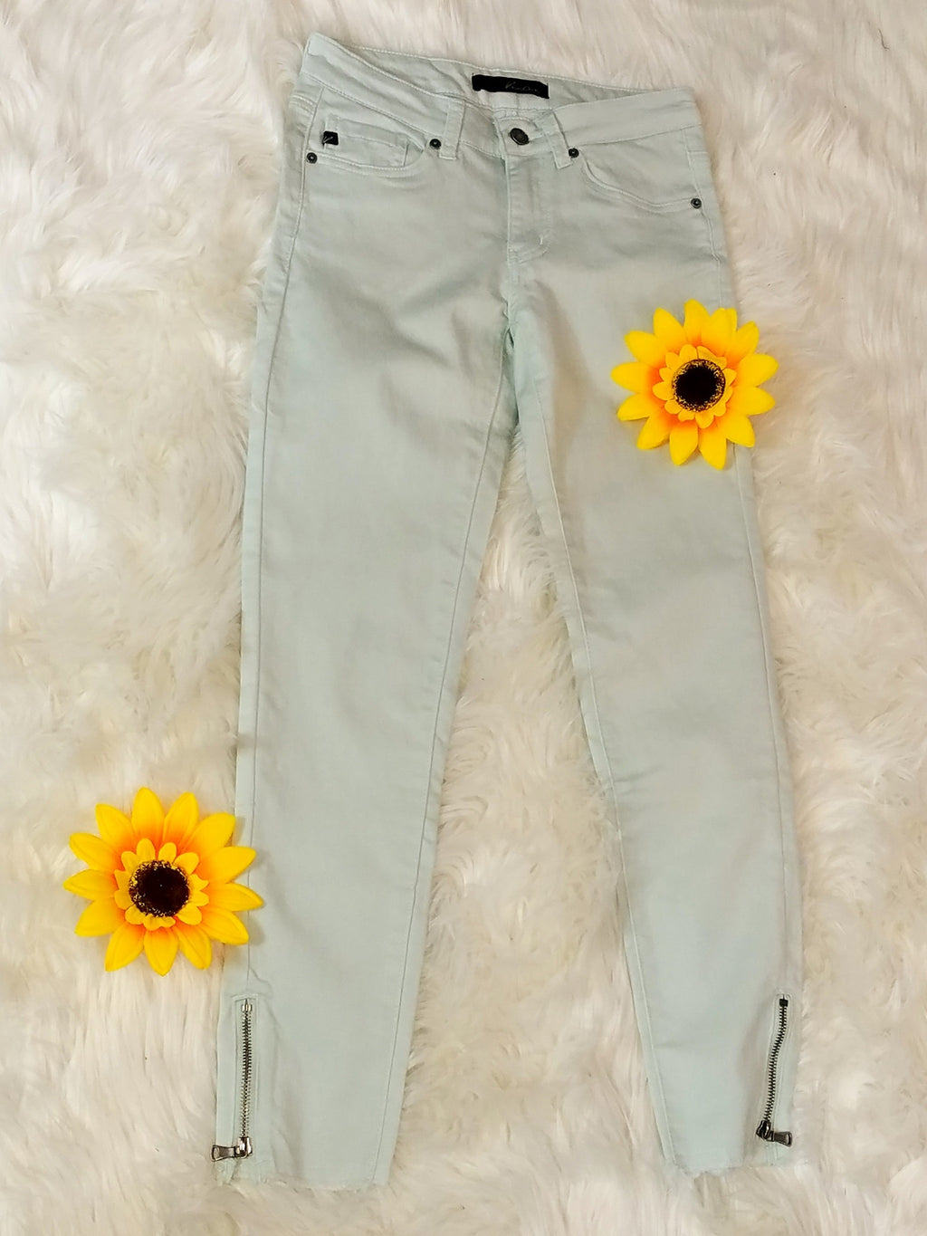 Minty Kan Can Ankle Zip Skinny Jeans